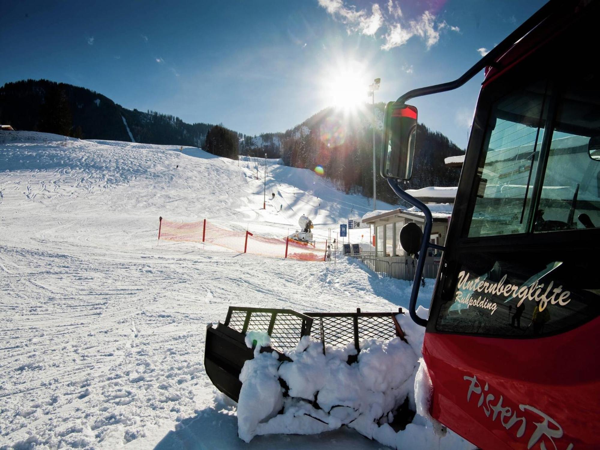Pleasant Apartment In Ruhpolding With Swimming Pool ภายนอก รูปภาพ